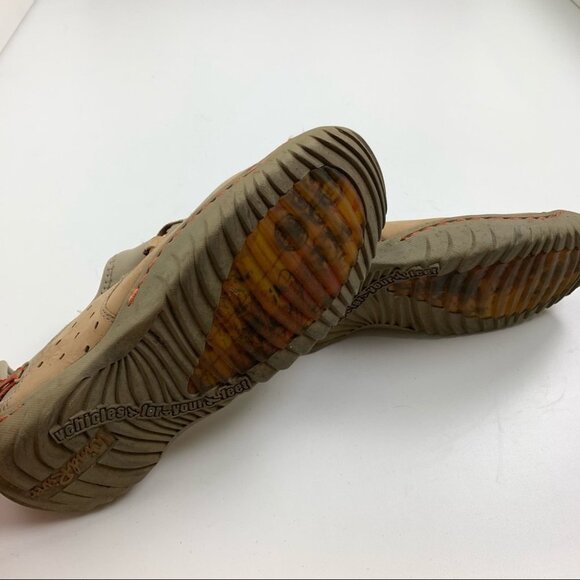 WIND River Beige Leather Slip Shoe Size 8 - Picture 7 of 9